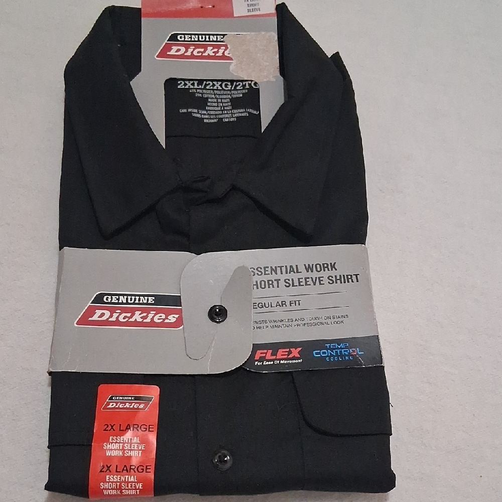NEW. Genuine Dickies Short Sleeve work Shirt, 2XL, Bkack